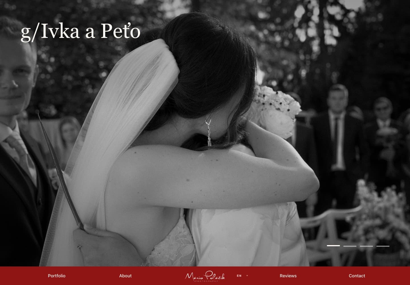 Úvodná stránka Mário Poláčik Photography s čiernobielou svadobnou fotografiou